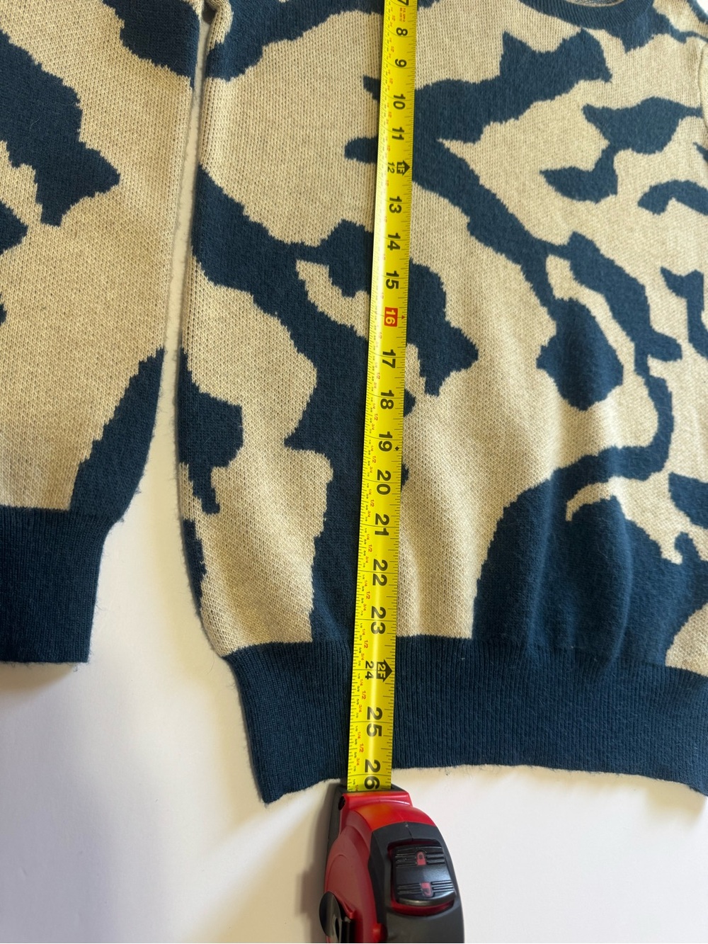 AZI Blue Beige Abstract Sweater Small Soft Cozy Knit Pullover Boutique - Picture 5 of 8